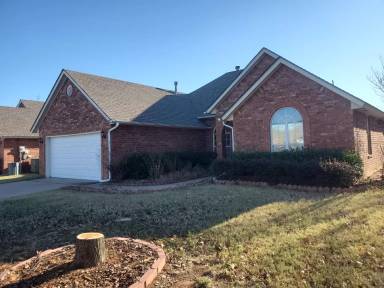 Main picture of 1512 Louis Scott St