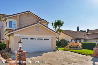 Main picture of 9685 Graceland Way