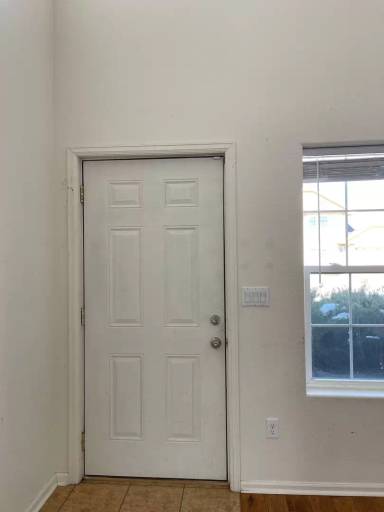 Main picture of 301 Bellows Ct