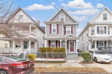 Main picture of 66 Clinton Ave