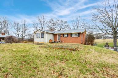Main picture of 2511 Larkspur Dr