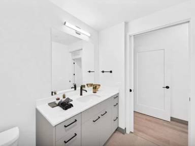 Main picture of Triangle Square Apartments