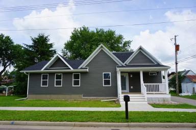 Main picture of 222 Hamilton St W