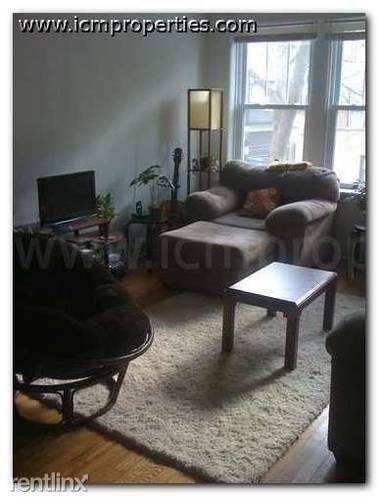 Main picture of 4901 N Seeley Ave