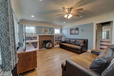 Main picture of 1439 N Columbia Ave