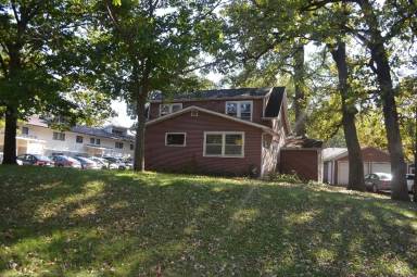 Main picture of 240 Hickory Dr