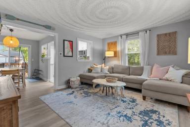 Main picture of 424 E Ocean Ave