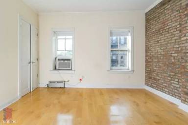 Main picture of 118 Christopher St