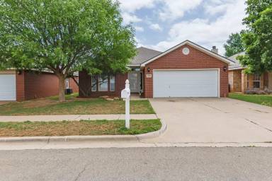 Main picture of 536 N Kirby Ave
