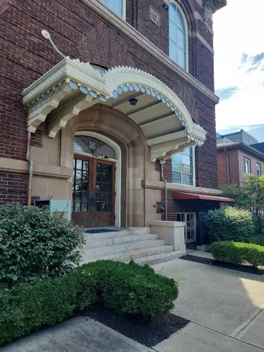 Main picture of 1276 N High St