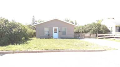 Main picture of 611 Lincoln Ave SE