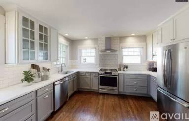Main picture of 124 Moraga Ave