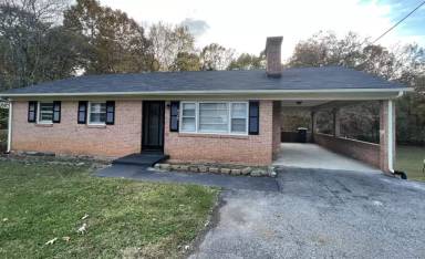 Main picture of 428 Woodland Cir