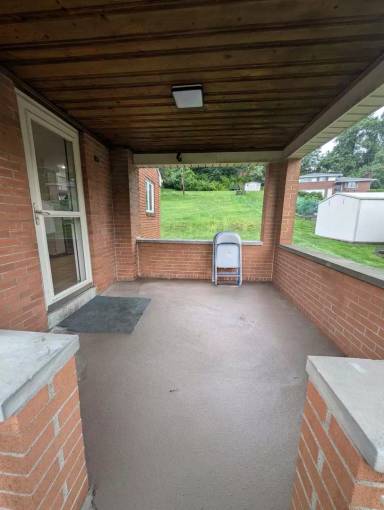 Main picture of 631 Regis Ave