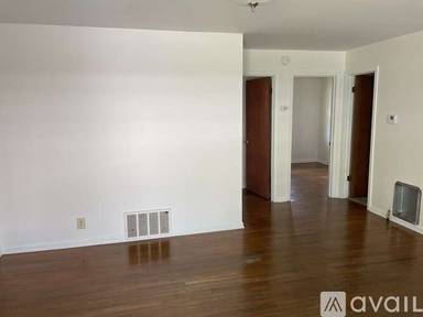 Main picture of 404 E Madison St