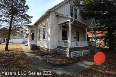 Main picture of 1027 S Garfield Ave