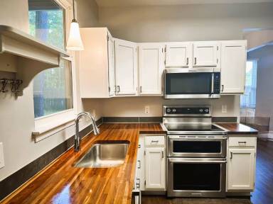 Main picture of 322 Ashwood Dr