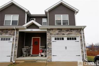Main picture of 201 Old Schaeffer Ln