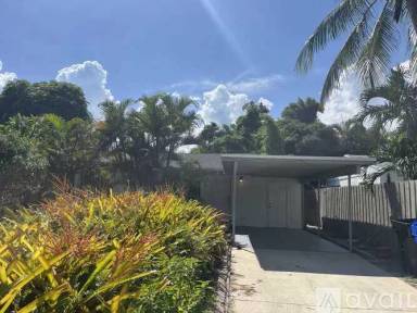 Main picture of 1135 NW 1st Ave