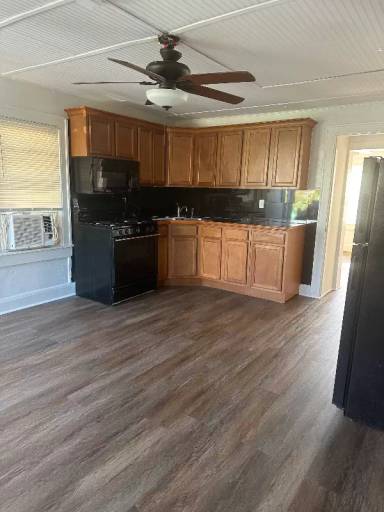 Main picture of 927 N Grandview Ave