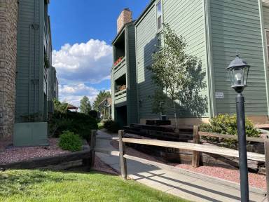 Main picture of 144 W Rockrimmon Blvd