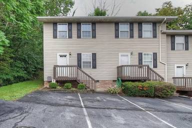 Main picture of 200 Arrowhead Dr