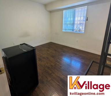 Main picture of 1440 W 35th St