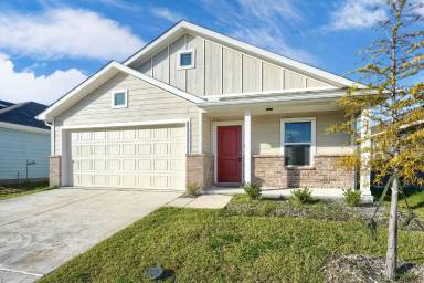 Main picture of 318 Mahogany Grove Ln