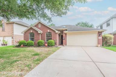 Main picture of 16827 Needle Ridge Ct