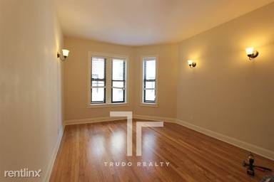 Main picture of 4034 N Ashland Ave