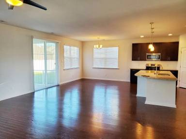 Main picture of 104 Bushwood Dr