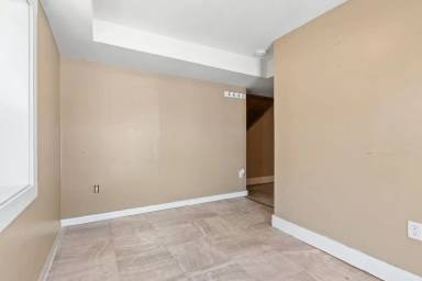 Main picture of 14 Artillery Ln