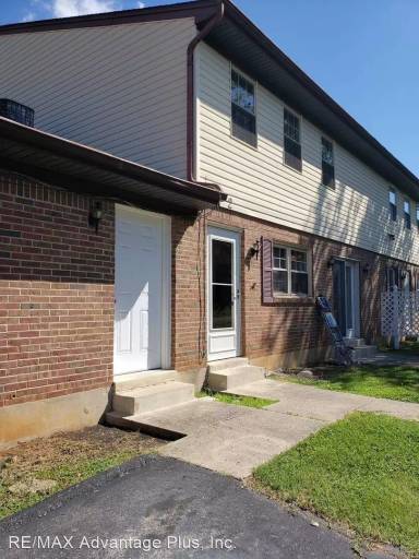 Main picture of 259 University Dr