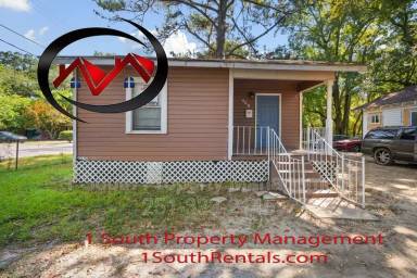 Main picture of 660 Summerville St