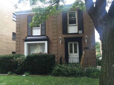 Main picture of 6817 N Ridge Blvd