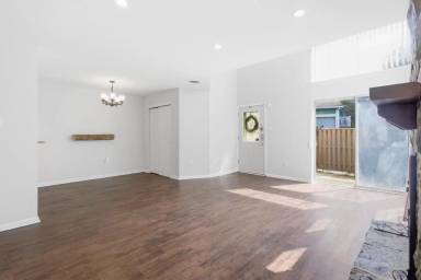 Main picture of 31 Brookside Ct