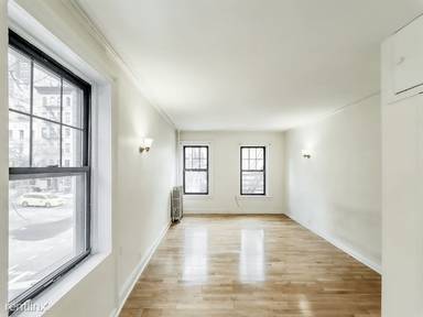 Main picture of 400 W 54th St