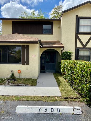 Main picture of 7508 NW 33rd St