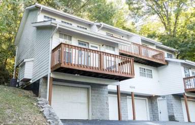 Main picture of 2202 Elder St