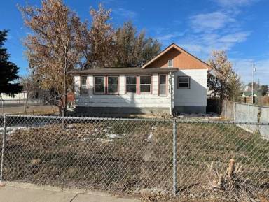 Main picture of 2005 3rd St