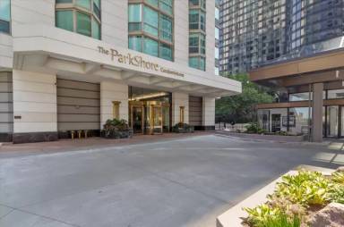 Main picture of Park Shore Condominiums