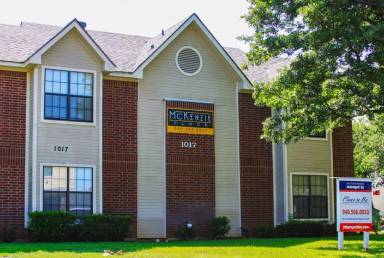 Main picture of 1017 S Avenue B