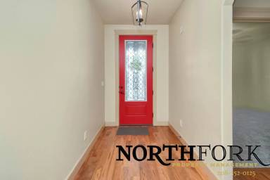 Main picture of 168 S Tresa Ave
