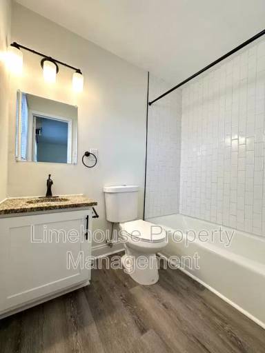 Main picture of 963 W Ocean View Ave