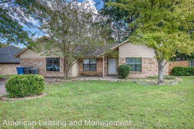 Main picture of 506 Hickory Hill Dr