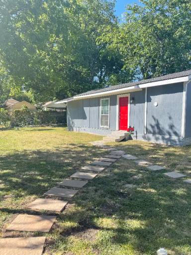Main picture of 5639 Santa Fe Ave