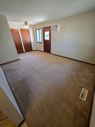 Main picture of 102 8th Ave NW
