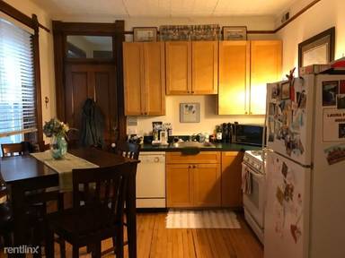 Main picture of 1059 N Hermitage Ave