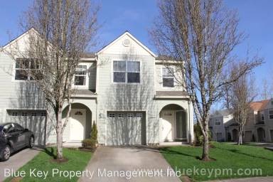 Main picture of 8100 NE 104th Cir