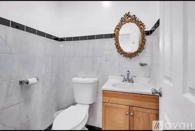 Main picture of 2078 Belmont St